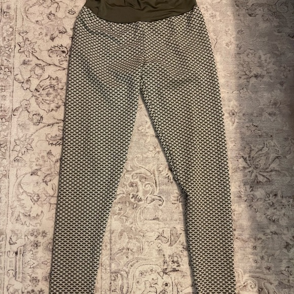 Buttlift leggings - Picture 4 of 4